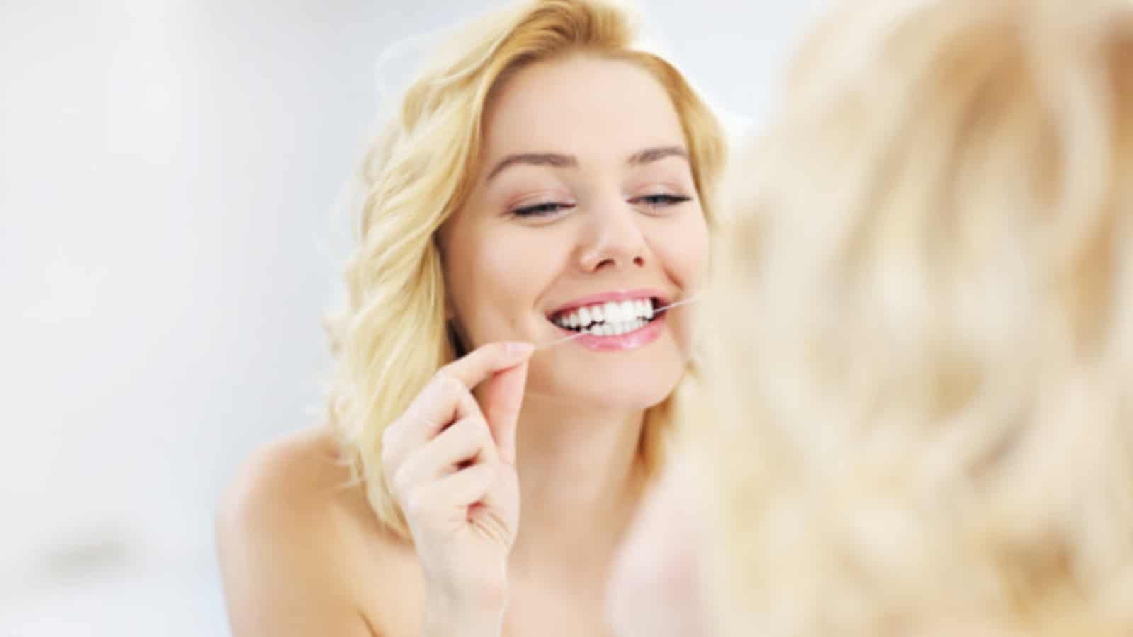 The Correct Way To Floss: Are You Doing It Correctly